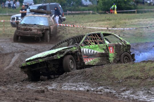 Wrak Race Włodawa. 8. edycja popularnego wyścigu na Błoniach w Orchówku [GALERIA ZDJĘĆ]