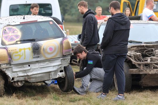 Wrak Race Włodawa. 8. edycja popularnego wyścigu na Błoniach w Orchówku [GALERIA ZDJĘĆ]