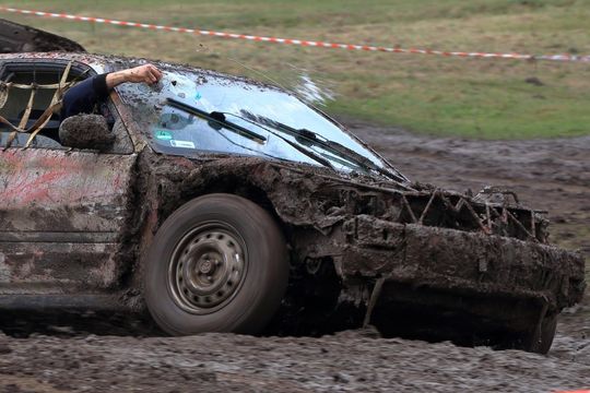 Wrak Race Włodawa. 8. edycja popularnego wyścigu na Błoniach w Orchówku [GALERIA ZDJĘĆ]