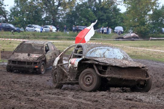 Wrak Race Włodawa. 8. edycja popularnego wyścigu na Błoniach w Orchówku [GALERIA ZDJĘĆ]