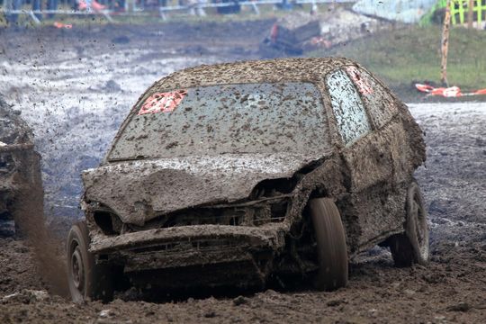 Wrak Race Włodawa. 8. edycja popularnego wyścigu na Błoniach w Orchówku [GALERIA ZDJĘĆ]