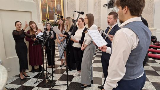 XI Zjazd Czarniecczyków w I LO w Chełmie - uroczysta msza św. cz. II [GALERIA ZDJĘĆ]