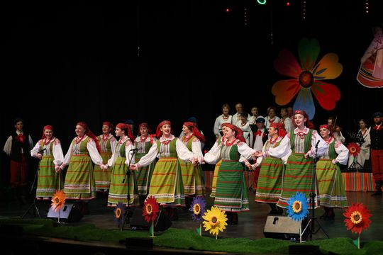45-lecie działalności Zespołu Pieśni i Tańca Ziemi Chełmskiej - roztańczony jubileusz! [GALERIA ZDJĘĆ] 