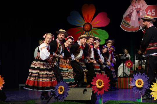 45-lecie działalności Zespołu Pieśni i Tańca Ziemi Chełmskiej - roztańczony jubileusz! [GALERIA ZDJĘĆ] 