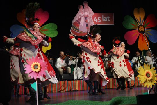 45-lecie działalności Zespołu Pieśni i Tańca Ziemi Chełmskiej - roztańczony jubileusz! [GALERIA ZDJĘĆ] 