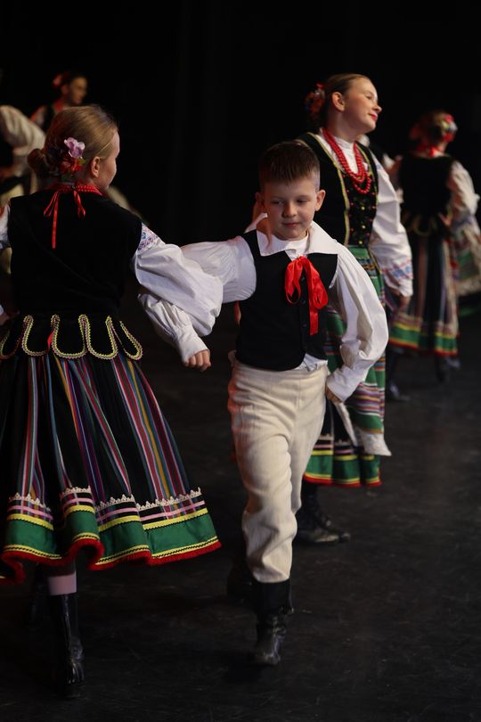 45-lecie działalności Zespołu Pieśni i Tańca Ziemi Chełmskiej - roztańczony jubileusz! [GALERIA ZDJĘĆ] 