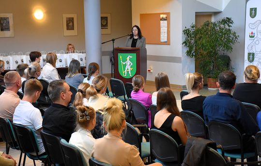 Stypendia burmistrza Włodawy dla najzdolniejszych uczniów [GALERIA ZDJĘĆ]