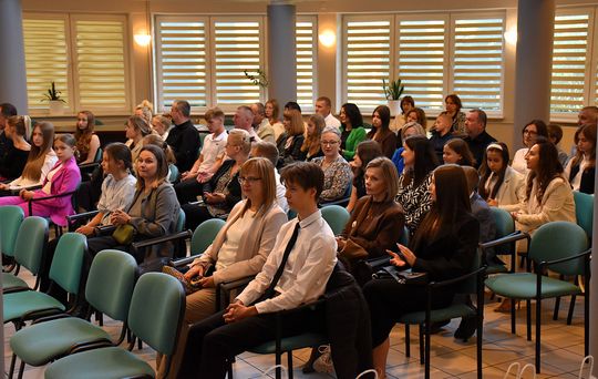 Stypendia burmistrza Włodawy dla najzdolniejszych uczniów [GALERIA ZDJĘĆ]