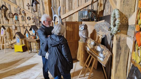 Nadbużańska historia dłutem opowiedziana. Wystawa Rafała Jankowskiego [ZDJĘCIA]