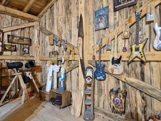 Nadbużańska historia dłutem opowiedziana. Wystawa Rafała Jankowskiego [ZDJĘCIA]