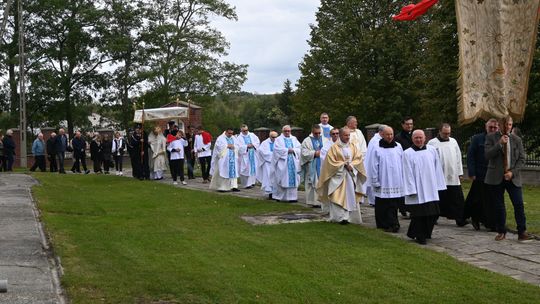 400-lecie parafii w Gorzkowie. Uroczystej sumie przewodniczył abp Stanisław Budzik [GALERIA ZDJĘĆ]