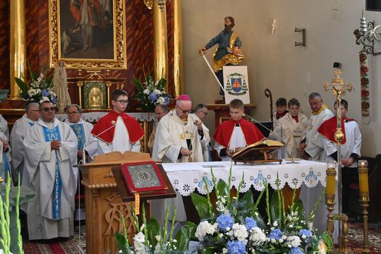 400-lecie parafii w Gorzkowie. Uroczystej sumie przewodniczył abp Stanisław Budzik [GALERIA ZDJĘĆ]