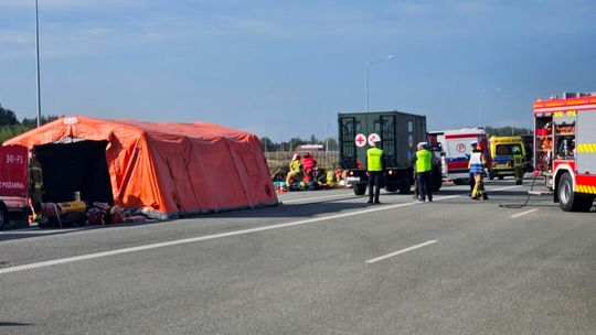 Ratowali poszkodowanych jadących autokarem. Zobaczcie symulację wypadku masowego [ZDJĘCIA]