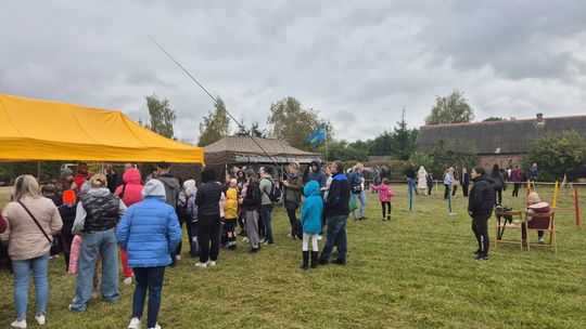 Hubertus w Horodyszczu po raz trzeci. Była gonitwa za lisem i zawody z konikami na patykach [GALERIA ZDJĘĆ]