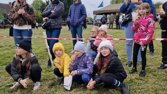 Hubertus w Horodyszczu po raz trzeci. Była gonitwa za lisem i zawody z konikami na patykach [GALERIA ZDJĘĆ]