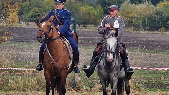 Hubertus w Horodyszczu po raz trzeci. Była gonitwa za lisem i zawody z konikami na patykach [GALERIA ZDJĘĆ]