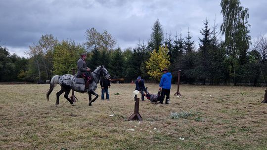Hubertus w Horodyszczu po raz trzeci. Była gonitwa za lisem i zawody z konikami na patykach [GALERIA ZDJĘĆ]