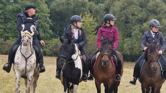 Hubertus w Horodyszczu po raz trzeci. Była gonitwa za lisem i zawody z konikami na patykach [GALERIA ZDJĘĆ]