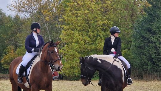 Hubertus w Horodyszczu po raz trzeci. Była gonitwa za lisem i zawody z konikami na patykach [GALERIA ZDJĘĆ]