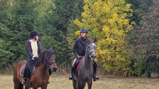 Hubertus w Horodyszczu po raz trzeci. Była gonitwa za lisem i zawody z konikami na patykach [GALERIA ZDJĘĆ]