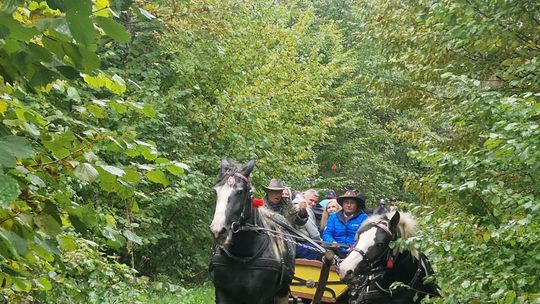 Hubertus w Horodyszczu po raz trzeci. Była gonitwa za lisem i zawody z konikami na patykach [GALERIA ZDJĘĆ]