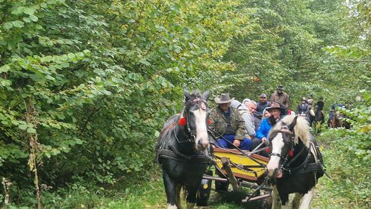 Hubertus w Horodyszczu po raz trzeci. Była gonitwa za lisem i zawody z konikami na patykach [GALERIA ZDJĘĆ]