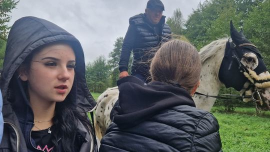 Hubertus w Horodyszczu po raz trzeci. Była gonitwa za lisem i zawody z konikami na patykach [GALERIA ZDJĘĆ]