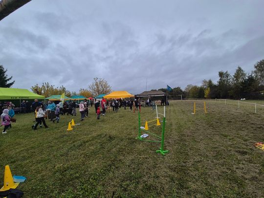 Hubertus w Horodyszczu po raz trzeci. Była gonitwa za lisem i zawody z konikami na patykach [GALERIA ZDJĘĆ]