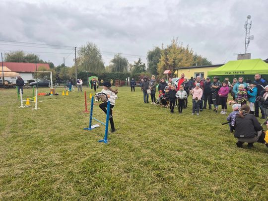 Hubertus w Horodyszczu po raz trzeci. Była gonitwa za lisem i zawody z konikami na patykach [GALERIA ZDJĘĆ]