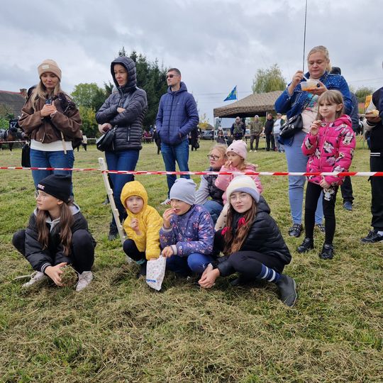 Hubertus w Horodyszczu po raz trzeci. Była gonitwa za lisem i zawody z konikami na patykach [GALERIA ZDJĘĆ]