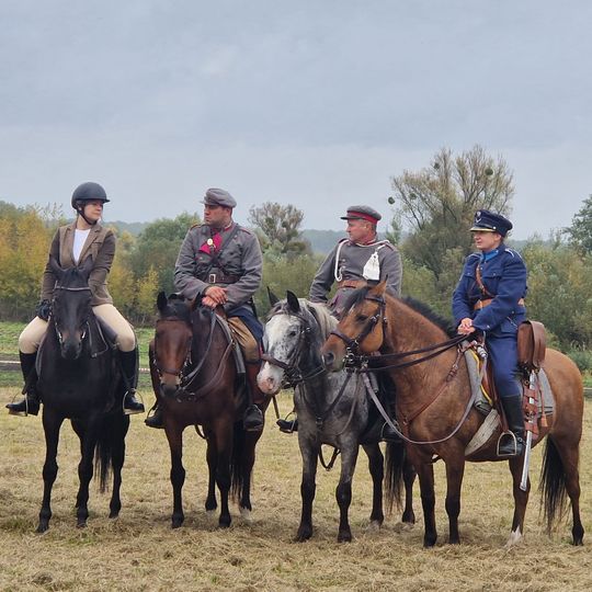 Hubertus w Horodyszczu po raz trzeci. Była gonitwa za lisem i zawody z konikami na patykach [GALERIA ZDJĘĆ]