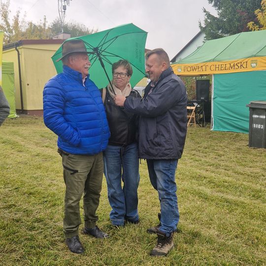 Hubertus w Horodyszczu po raz trzeci. Była gonitwa za lisem i zawody z konikami na patykach [GALERIA ZDJĘĆ]