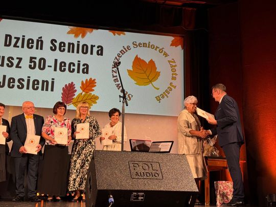 Jubileusz 50-lecia Stowarzyszenia Seniorów „Złota Jesień” we Włodawie Jubileusz 50-lecia Stowarzyszenia Seniorów „Złota Jesień” we Włodawie