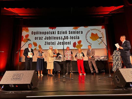 Jubileusz 50-lecia Stowarzyszenia Seniorów „Złota Jesień” we Włodawie Jubileusz 50-lecia Stowarzyszenia Seniorów „Złota Jesień” we Włodawie