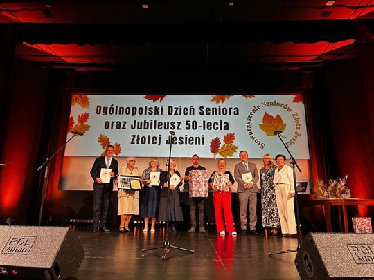 Jubileusz 50-lecia Stowarzyszenia Seniorów „Złota Jesień” we Włodawie Jubileusz 50-lecia Stowarzyszenia Seniorów „Złota Jesień” we Włodawie