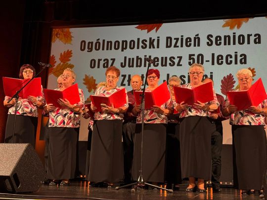 Jubileusz 50-lecia Stowarzyszenia Seniorów „Złota Jesień” we Włodawie Jubileusz 50-lecia Stowarzyszenia Seniorów „Złota Jesień” we Włodawie