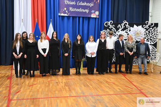 Pow. krasnostawski. Dzień Edukacji Narodowej w „Zetce” – czas podziękowań i wyróżnień [ZDJĘCIA]