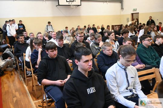 Pow. krasnostawski. Dzień Edukacji Narodowej w „Zetce” – czas podziękowań i wyróżnień [ZDJĘCIA]