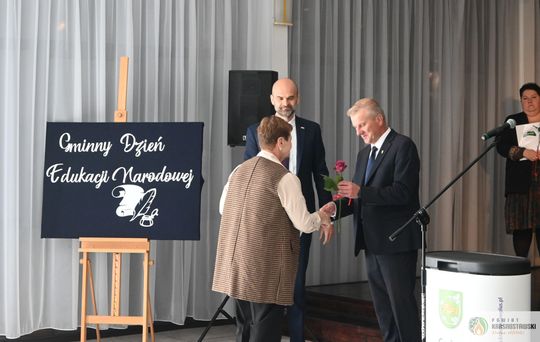 Pow. krasnostawski. Święto nauczycieli w Siennicy Nadolnej [GALERIA ZDJĘĆ] 