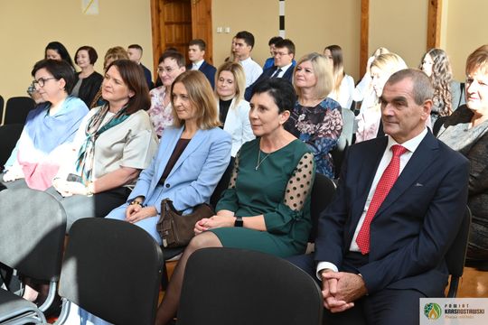 Pow. krasnostawski. Powiatowe obchody Dnia Edukacji Narodowej w Żółkiewce [GALERIA ZDJĘĆ]