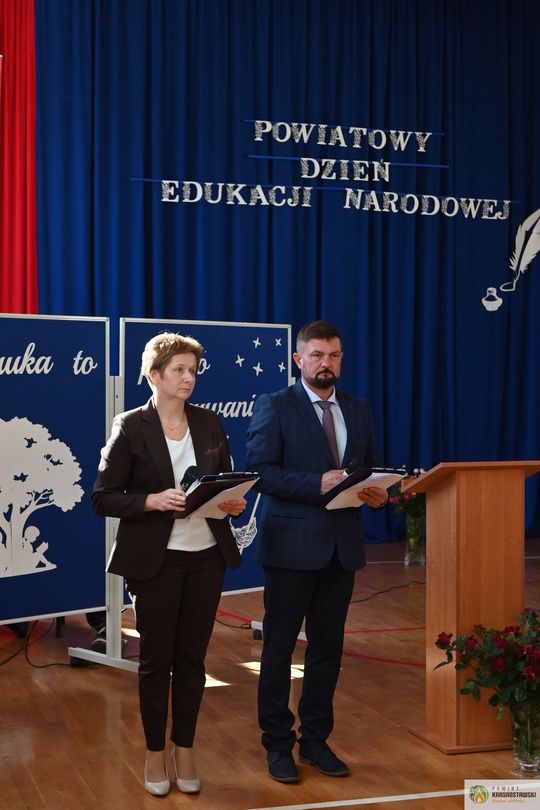 Pow. krasnostawski. Powiatowe obchody Dnia Edukacji Narodowej w Żółkiewce [GALERIA ZDJĘĆ]