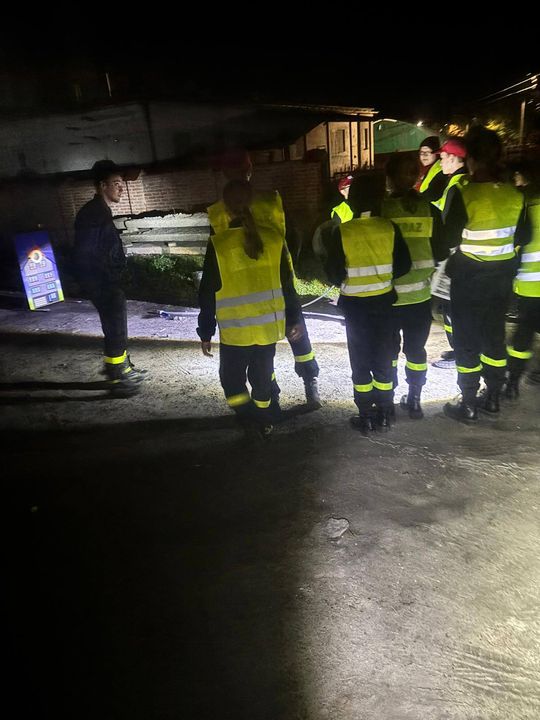 Gm. Kraśniczyn. „Noc w remizie” – młodzi strażacy w akcji [GALERIA ZDJĘĆ] 