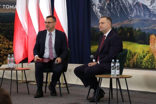 Debata z Karolem Nawrockim [ZDJĘCIA]