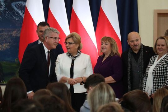 Mieszkańcy Tomaszowa Lubelskiego w oczekiwaniu na Karola Nawrockiego [ZDJĘCIA]