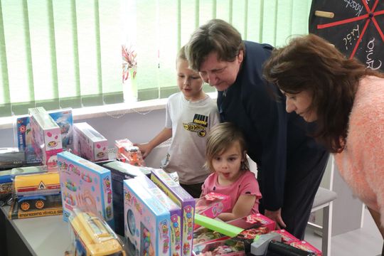 „Jesienna herbatka z Szymonem” – ciepło serc w Hucie Kultury [GALERIA ZDJĘĆ]