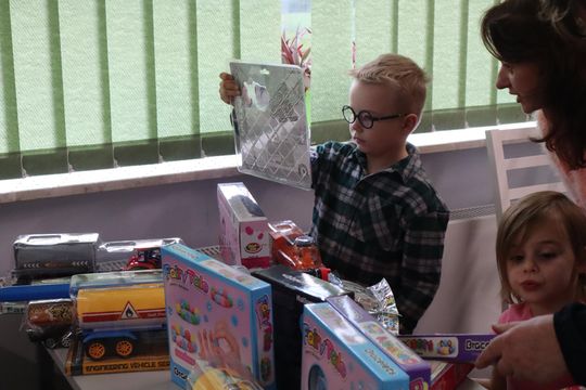 „Jesienna herbatka z Szymonem” – ciepło serc w Hucie Kultury [GALERIA ZDJĘĆ]