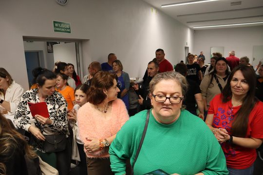 „Jesienna herbatka z Szymonem” – ciepło serc w Hucie Kultury [GALERIA ZDJĘĆ]