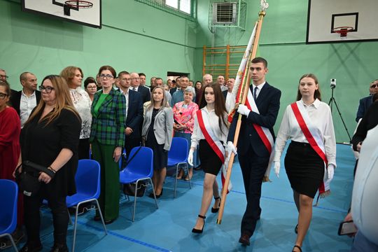 Jubileusz 50-lecia i zjazd absolwentów w szkole rolniczej w Korolówce-Osadzie [GALERIA ZDJĘĆ]
