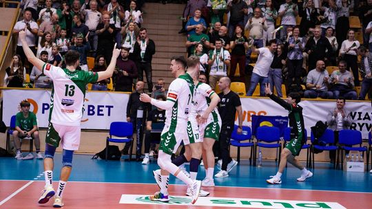 Siatkarze InPostu ChKS Chełm  3:2 (14:25, 25:22, 25:22, 8:25, 15:13) pokonali Cuprum Stilon Gorzów.