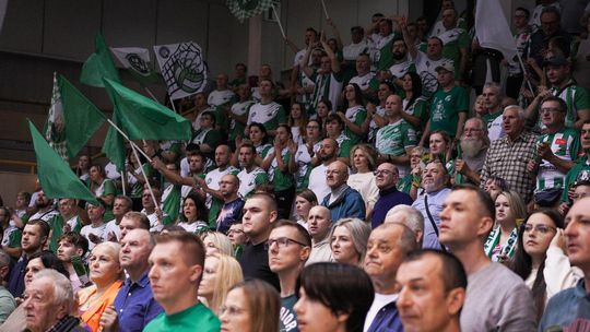 Siatkarze InPostu ChKS Chełm  3:2 (14:25, 25:22, 25:22, 8:25, 15:13) pokonali Cuprum Stilon Gorzów.